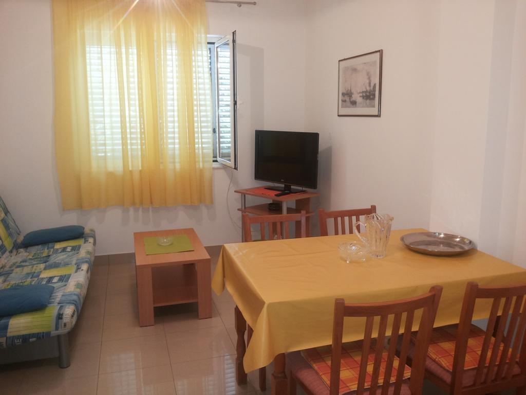 Apartment Gotovina بيوغْغاد نا موغو الغرفة الصورة