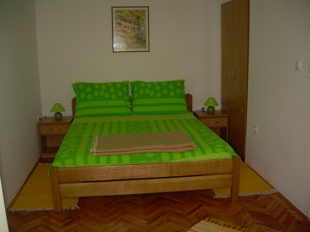 Apartment Gotovina بيوغْغاد نا موغو الغرفة الصورة